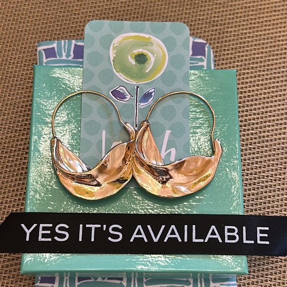 Gorgeous Gold Hoop Earrings Fortune Cookie Design - Picture 7 of 9